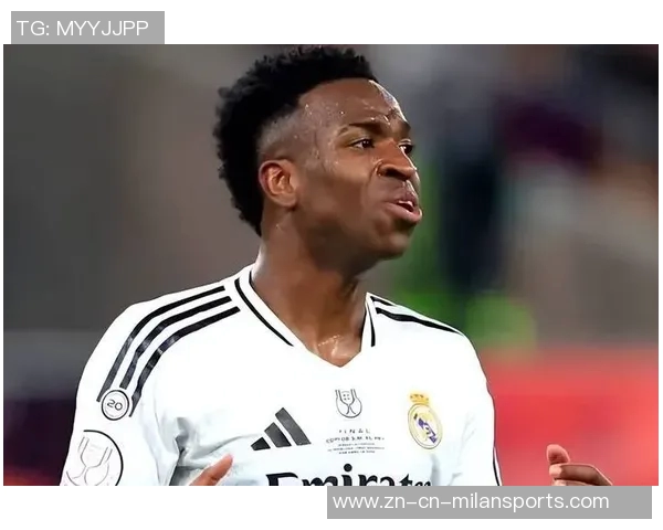 水晶宫追逐19岁荷兰新星斯米特面临曼联皇马强劲竞争