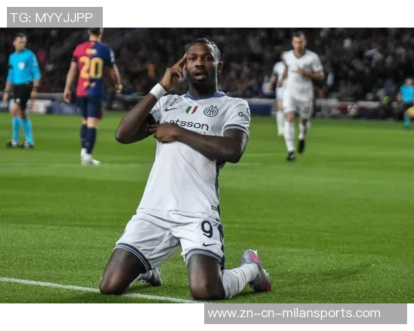 国米官方宣布小图拉姆左腿筋拉伤下周将进行情况评估 国米官方宣布小图拉姆左腿筋拉伤下周将进行情况评估