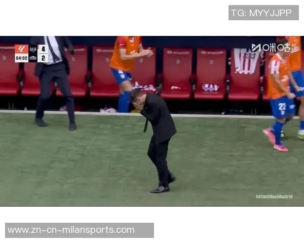 梅西怒斥裁判任意球争议现场频繁摆球与手势互动引发热议 梅西怒斥裁判任意球争议现场频繁摆球与手势互动引发热议