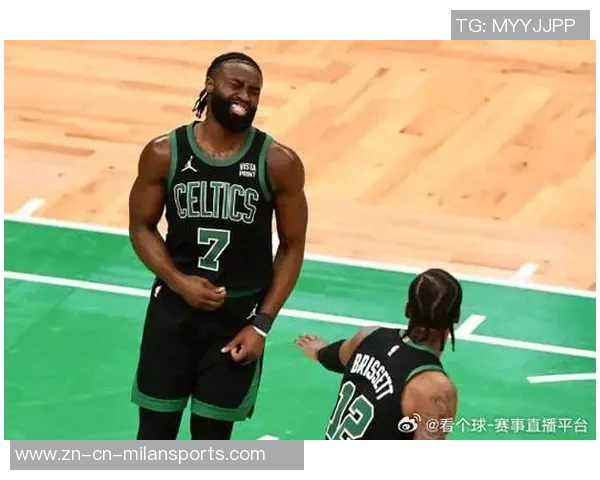 杰伦布朗昨日狂砍40分今日客场对阵鹈鹕出战存疑引发关注 杰伦布朗昨日狂砍40分今日客场对阵鹈鹕出战存疑引发关注